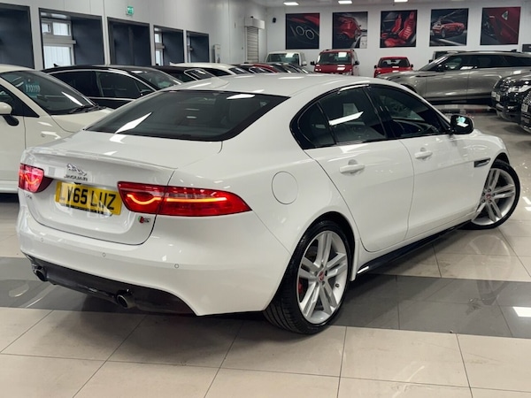 Used Jaguar XE 2015 for sale - 76291747: Photo 2