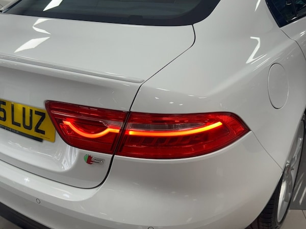 Used Jaguar XE 2015 for sale - 76291747: Photo 5