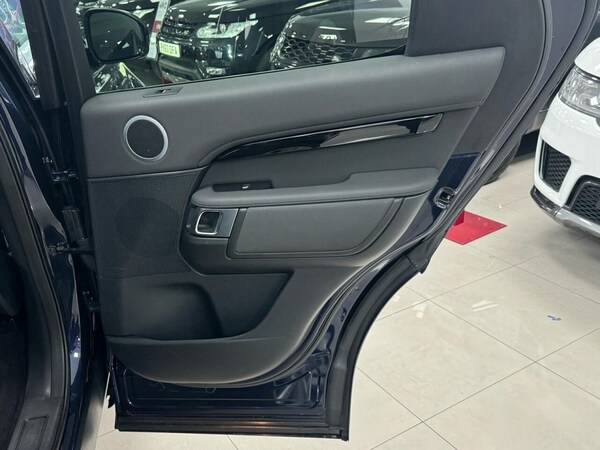 Used Land Rover Discovery 2019 for sale - 73831655: Photo 32
