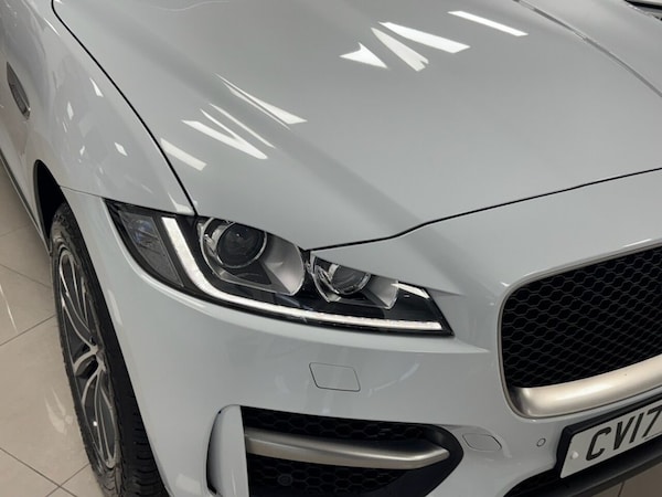 Used Jaguar F-Pace 2017 for sale - 76106024: Photo 10
