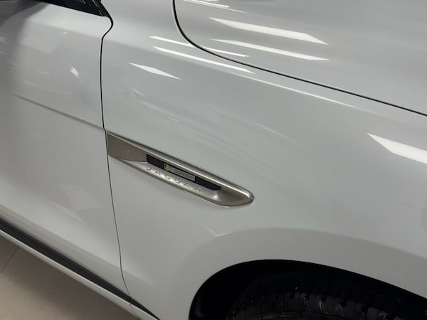 Used Jaguar F-Pace 2017 for sale - 76106024: Photo 11