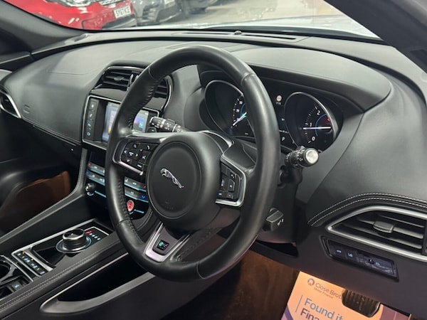 Used Jaguar F-Pace 2017 for sale - 76106024: Photo 26