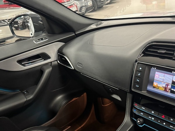 Used Jaguar F-Pace 2017 for sale - 76106024: Photo 35