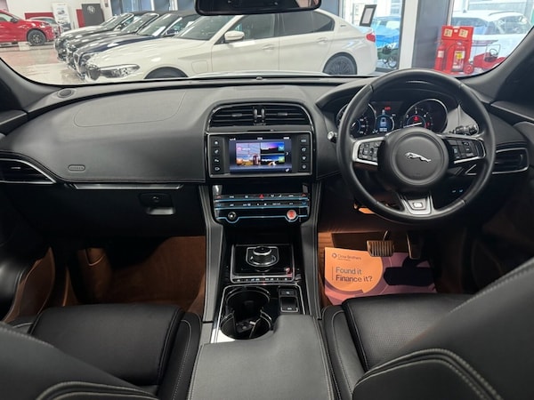 Used Jaguar F-Pace 2017 for sale - 76106024: Photo 39