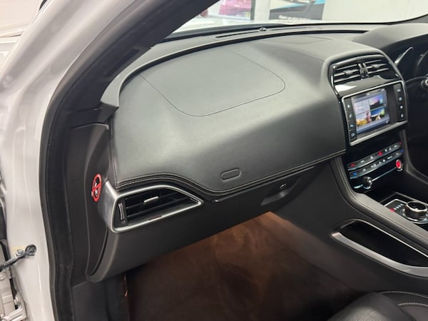 Used Jaguar F-Pace 2017 for sale - 76106024: Photo 48