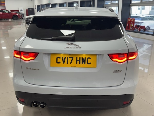 Used Jaguar F-Pace 2017 for sale - 76106024: Photo 4