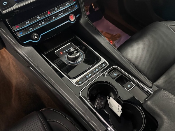 Used Jaguar F-Pace 2017 for sale - 76106024: Photo 50