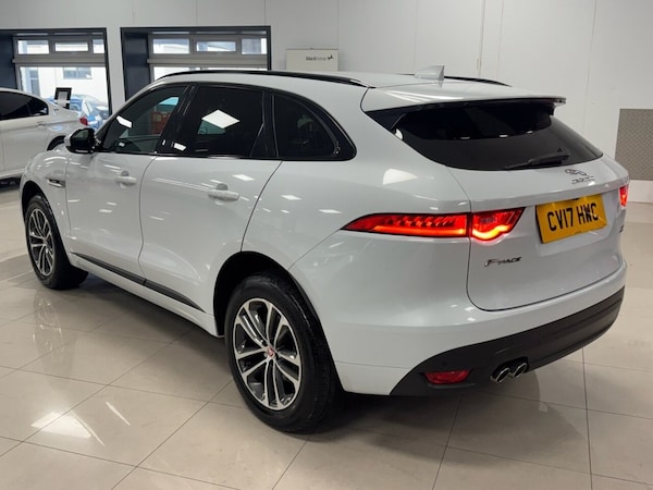 Used Jaguar F-Pace 2017 for sale - 76106024: Photo 5