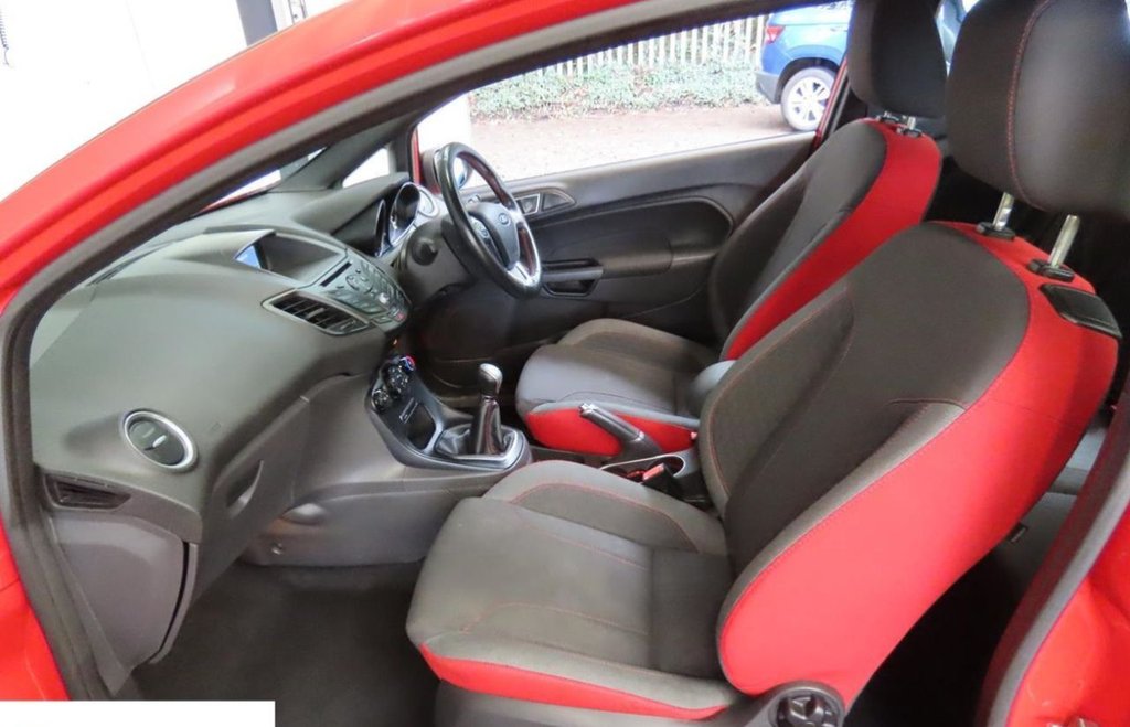 Used Ford Fiesta 2016 for sale - 76147906: Photo 2