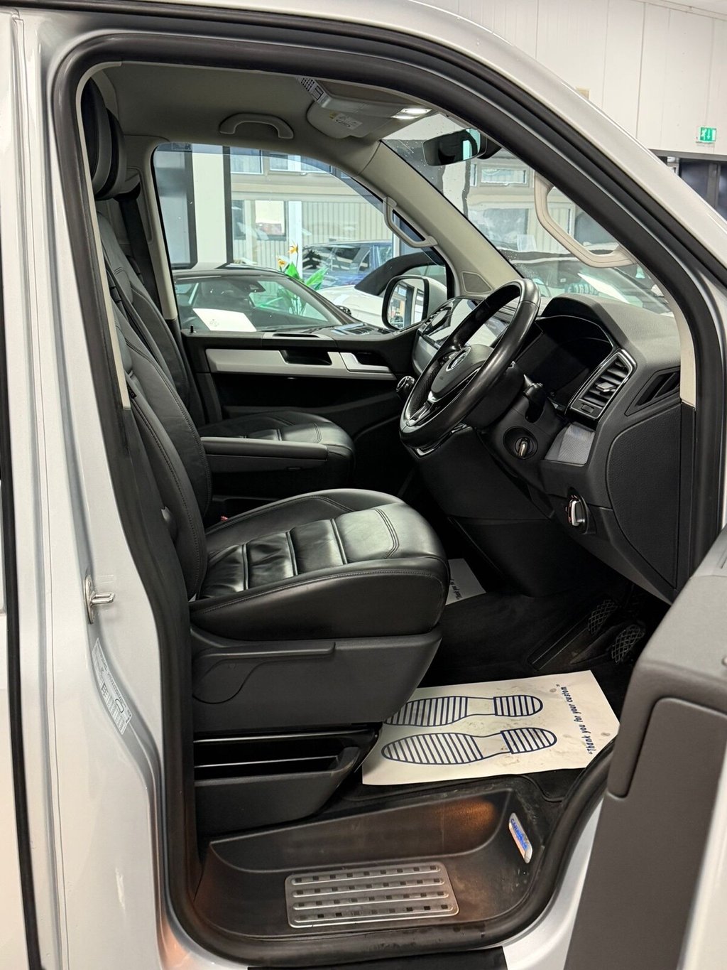 Used Volkswagen Caravelle 2016 for sale - 77369371: Photo 39