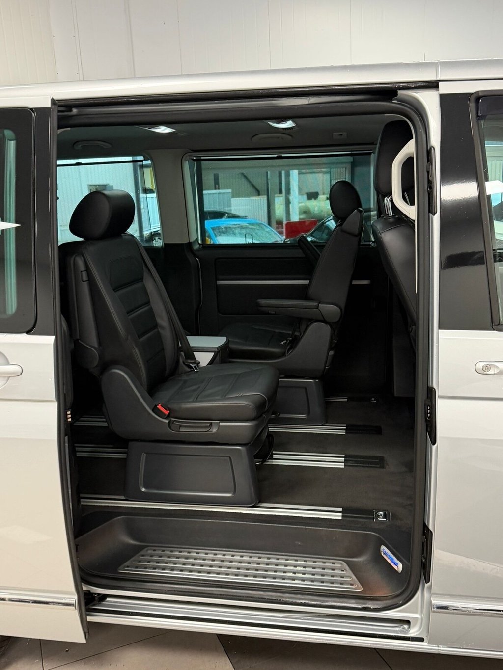 Used Volkswagen Caravelle 2016 for sale - 77369371: Photo 4