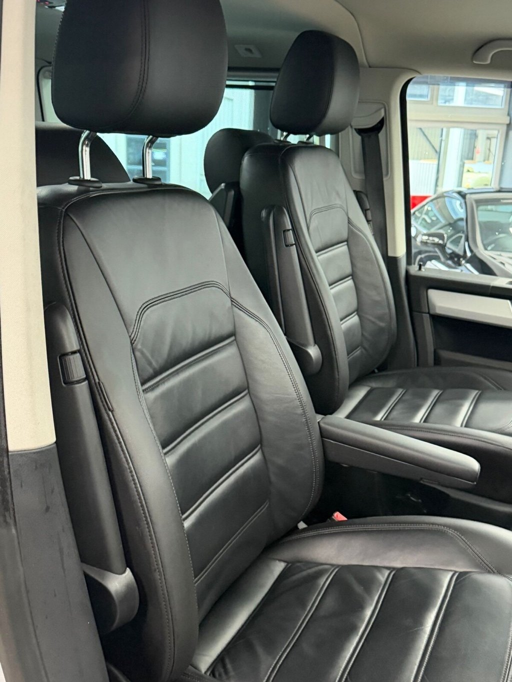 Used Volkswagen Caravelle 2016 for sale - 77369371: Photo 42