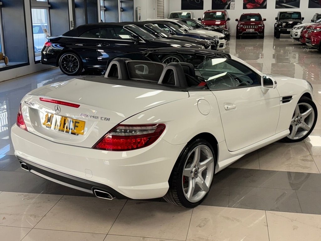Used Mercedes-Benz SLK 2015 for sale - 76105950: Photo 18