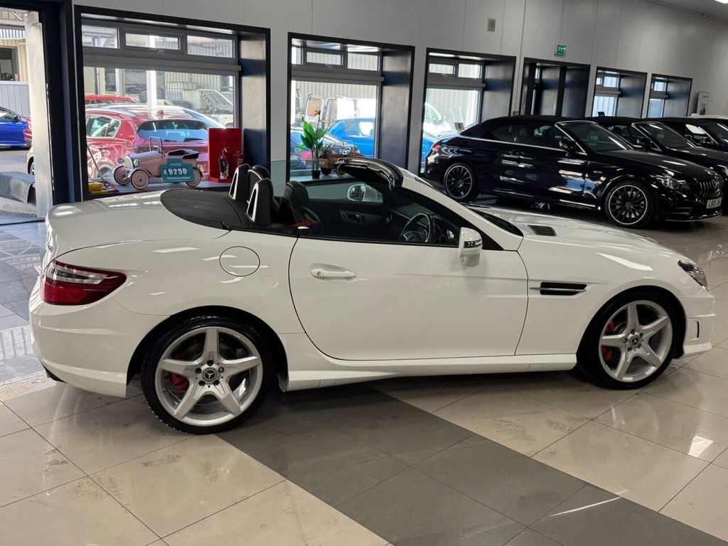 Used Mercedes-Benz SLK 2015 for sale - 76105950: Photo 5