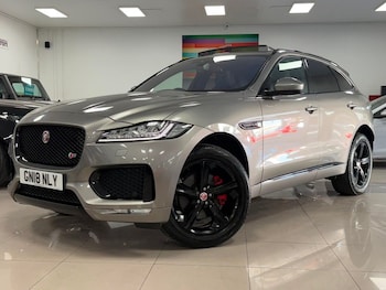 Used Jaguar F-Pace 2018 for sale - 79494363: Photo