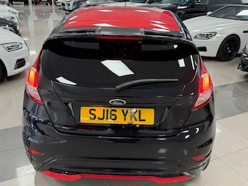 Used Ford Fiesta 2016 for sale - 76950520: Photo