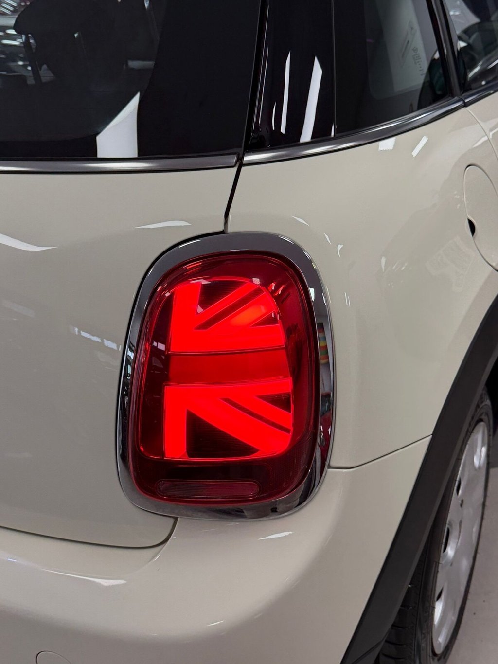 Used MINI Hatch 2019 for sale - 76323052: Photo 12
