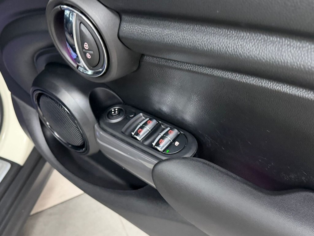 Used MINI Hatch 2019 for sale - 76323052: Photo 22