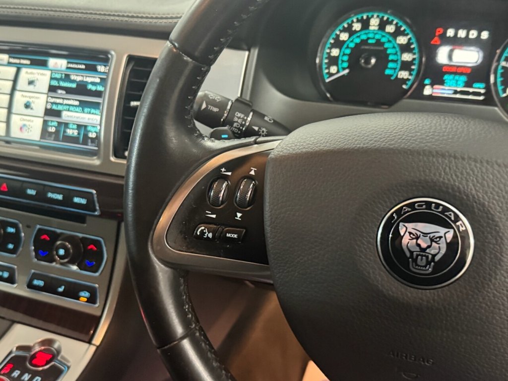 Used Jaguar XF 2014 for sale - 76496234: Photo 31