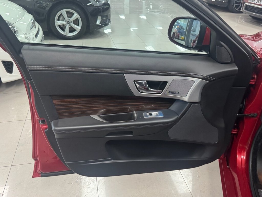 Used Jaguar XF 2014 for sale - 76496234: Photo 41