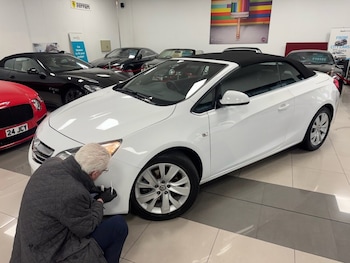 Used Vauxhall Cascada 2015 for sale - 77369636: Photo