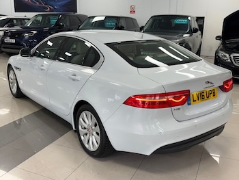 Used Jaguar XE 2016 for sale - 75999002: Photo