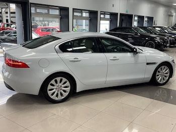 Used Jaguar XE 2016 for sale - 75999002: Photo