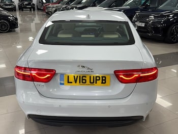 Used Jaguar XE 2016 for sale - 75999002: Photo