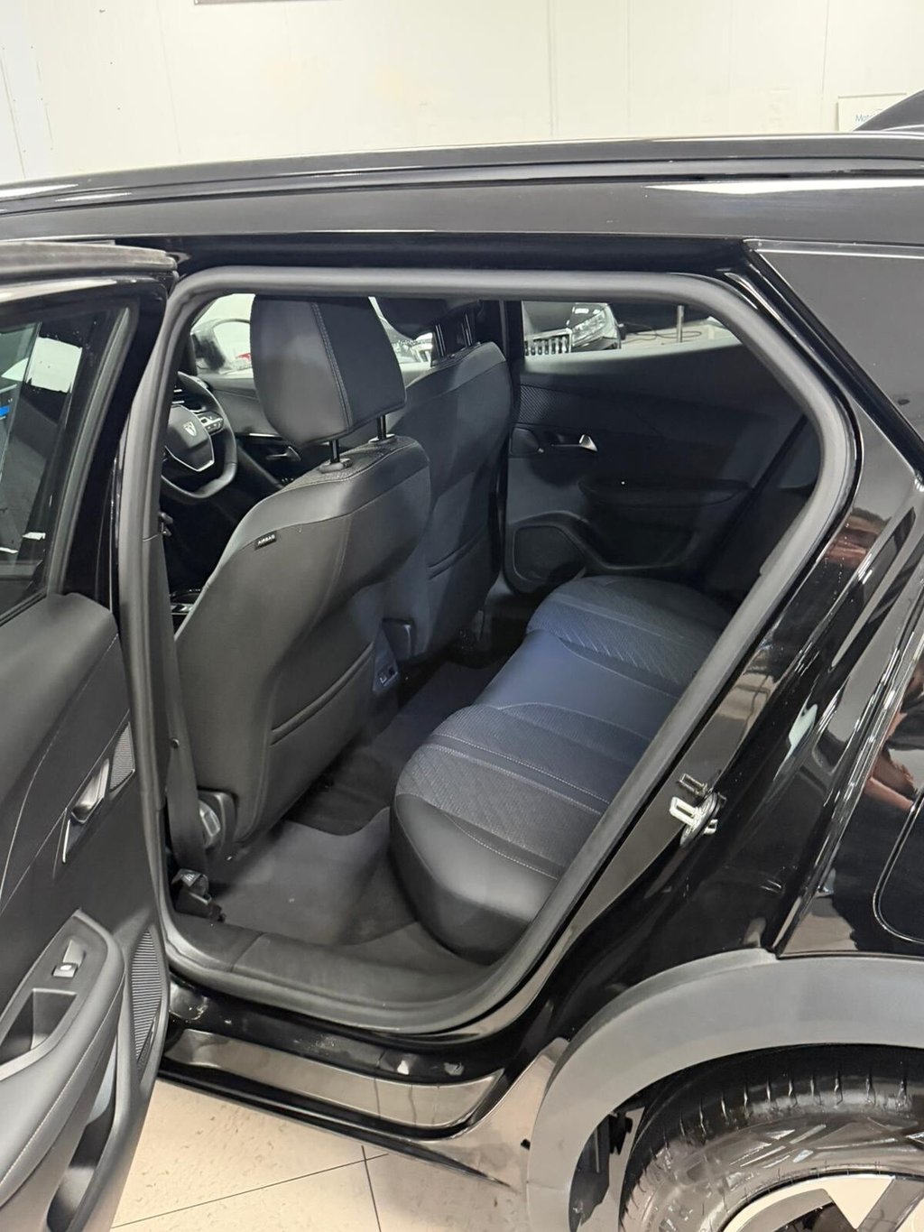 Used Peugeot E-2008 2025 for sale - 77356069: Photo 35