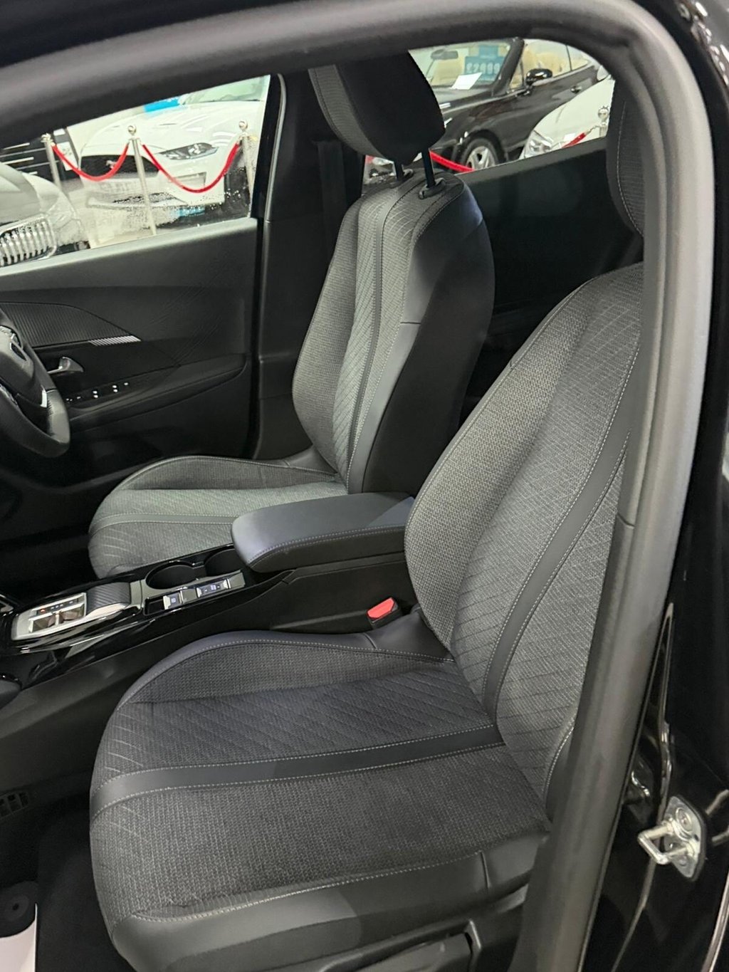 Used Peugeot E-2008 2025 for sale - 77356069: Photo 39