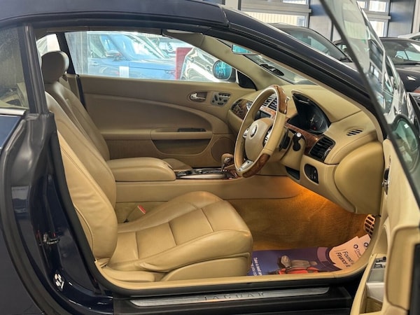 Used Jaguar XKR 2006 for sale - 74904761: Photo 23
