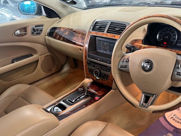 Used Jaguar XKR 2006 for sale - 74904761: Photo 28