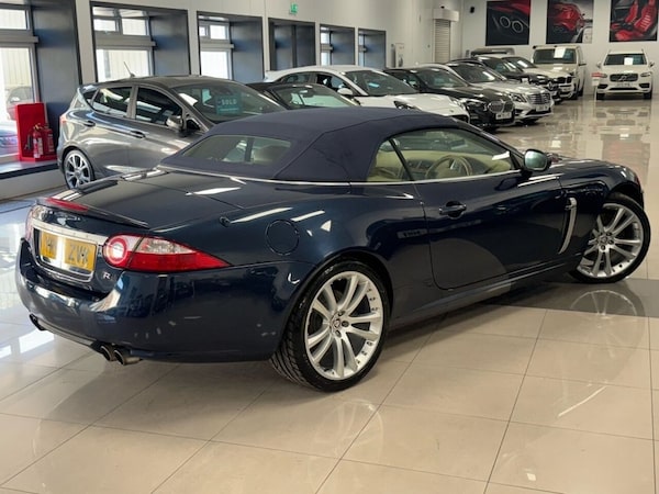 Used Jaguar XKR 2006 for sale - 74904761: Photo 2