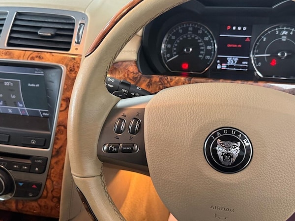 Used Jaguar XKR 2006 for sale - 74904761: Photo 31