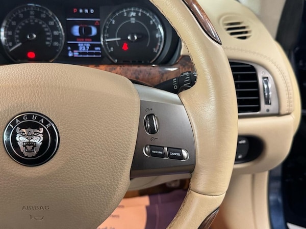 Used Jaguar XKR 2006 for sale - 74904761: Photo 32