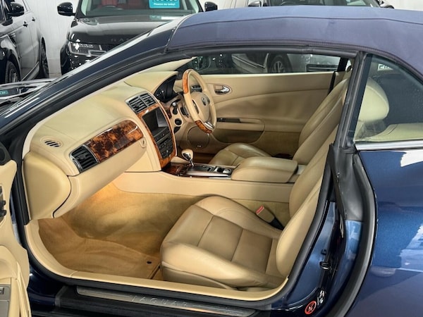 Used Jaguar XKR 2006 for sale - 74904761: Photo 35