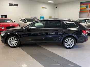 Used Skoda Superb 2022 for sale - 77356740: Photo