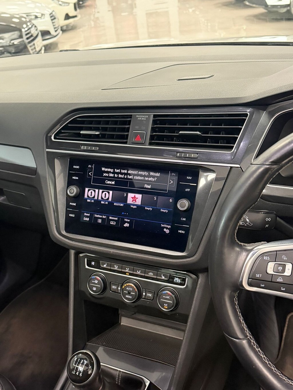 Used Volkswagen Tiguan 2018 for sale - 77161939: Photo 32