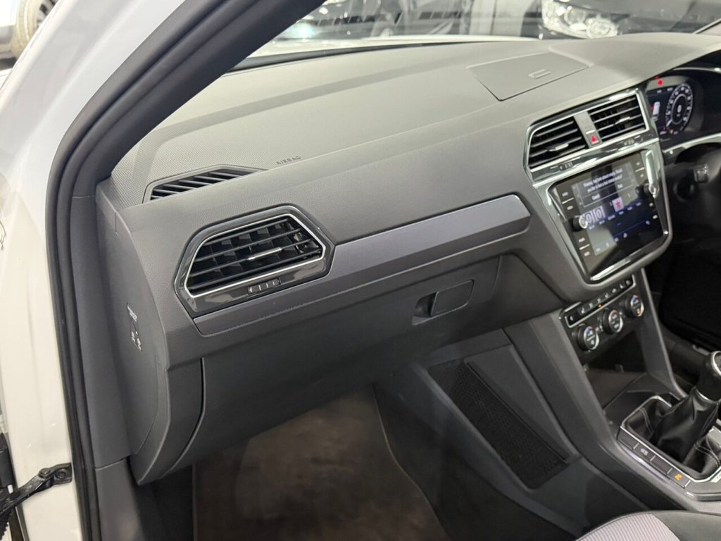 Used Volkswagen Tiguan 2018 for sale - 77161939: Photo 44