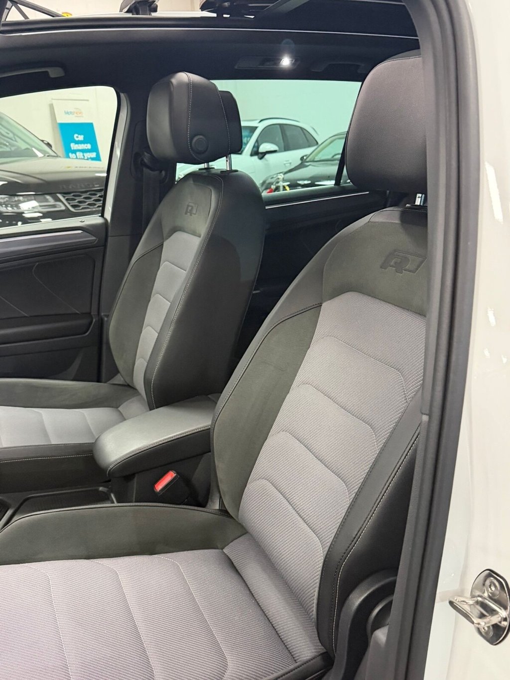 Used Volkswagen Tiguan 2018 for sale - 77161939: Photo 47