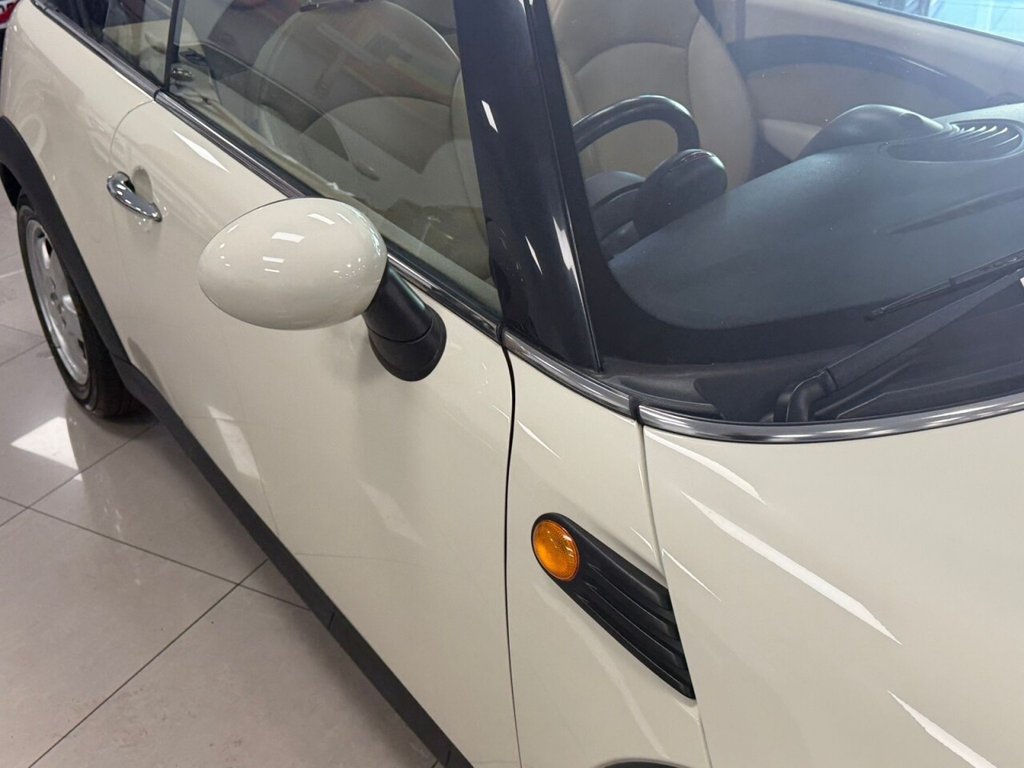 Used MINI Convertible 2010 for sale - 78219324: Photo 18