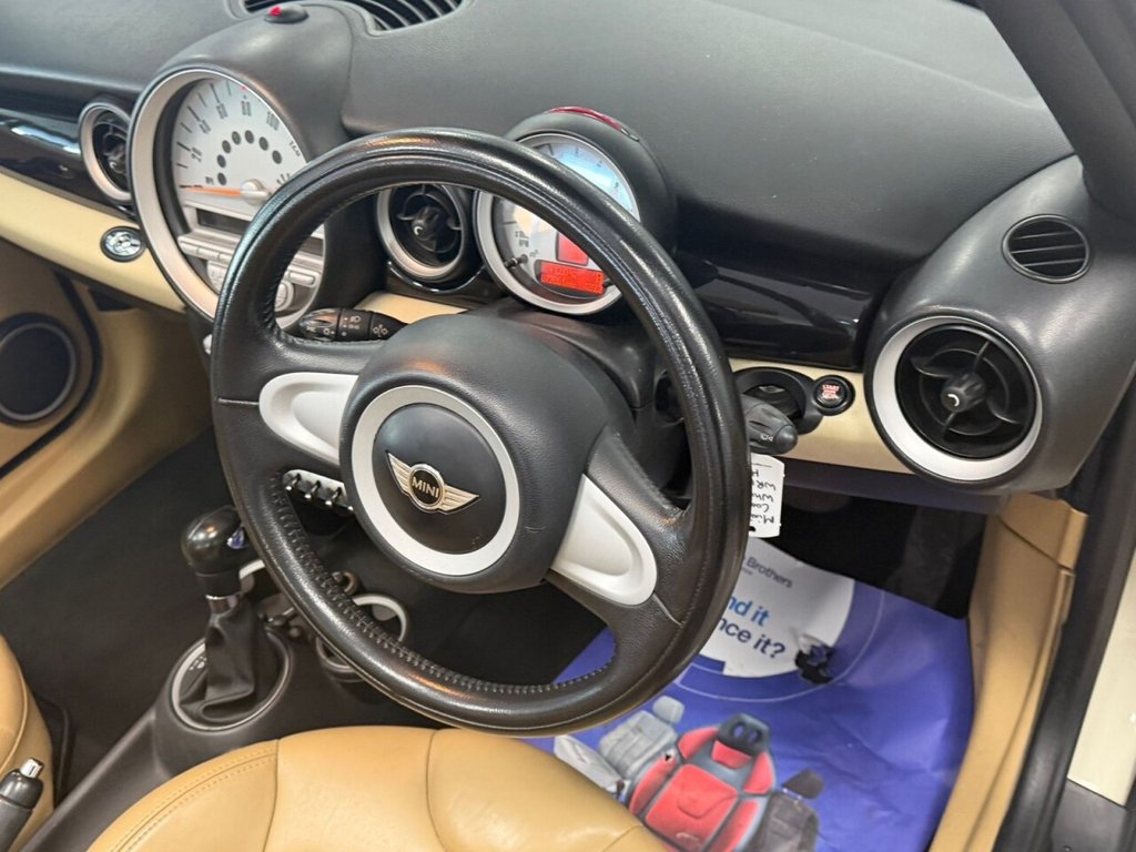 Used MINI Convertible 2010 for sale - 78219324: Photo 21