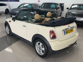 Used MINI Convertible 2010 for sale - 78219324: Photo