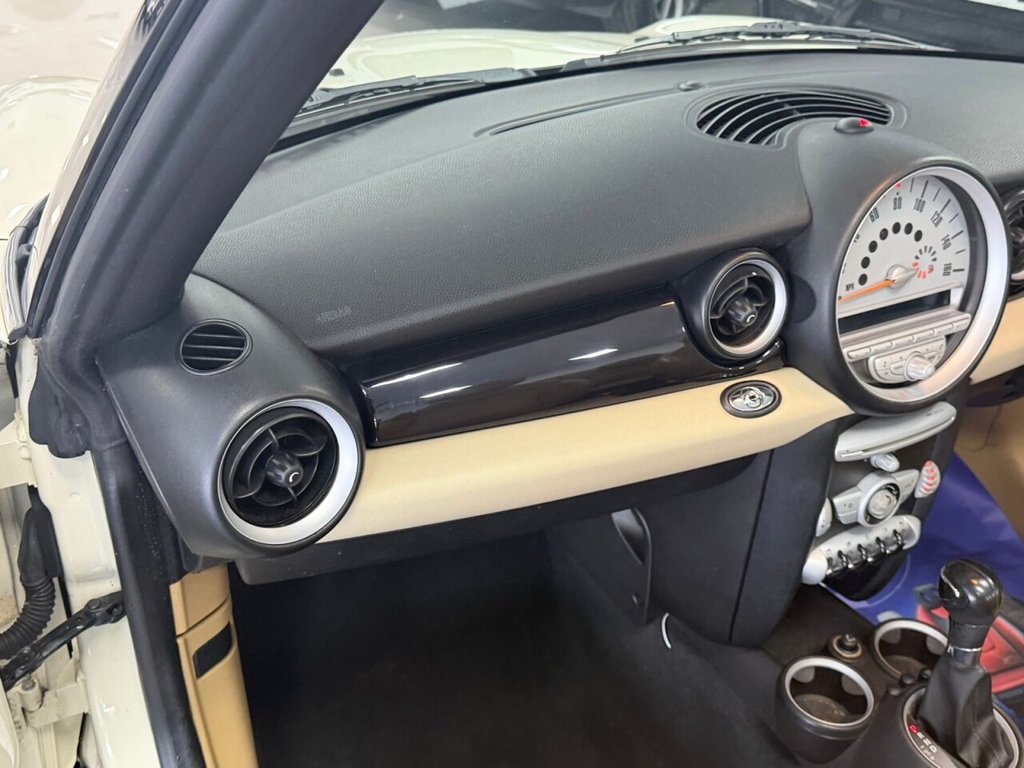 Used MINI Convertible 2010 for sale - 78219324: Photo 31