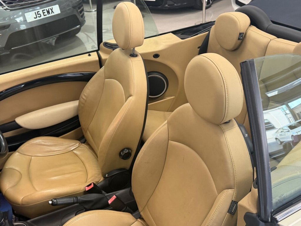 Used MINI Convertible 2010 for sale - 78219324: Photo 34