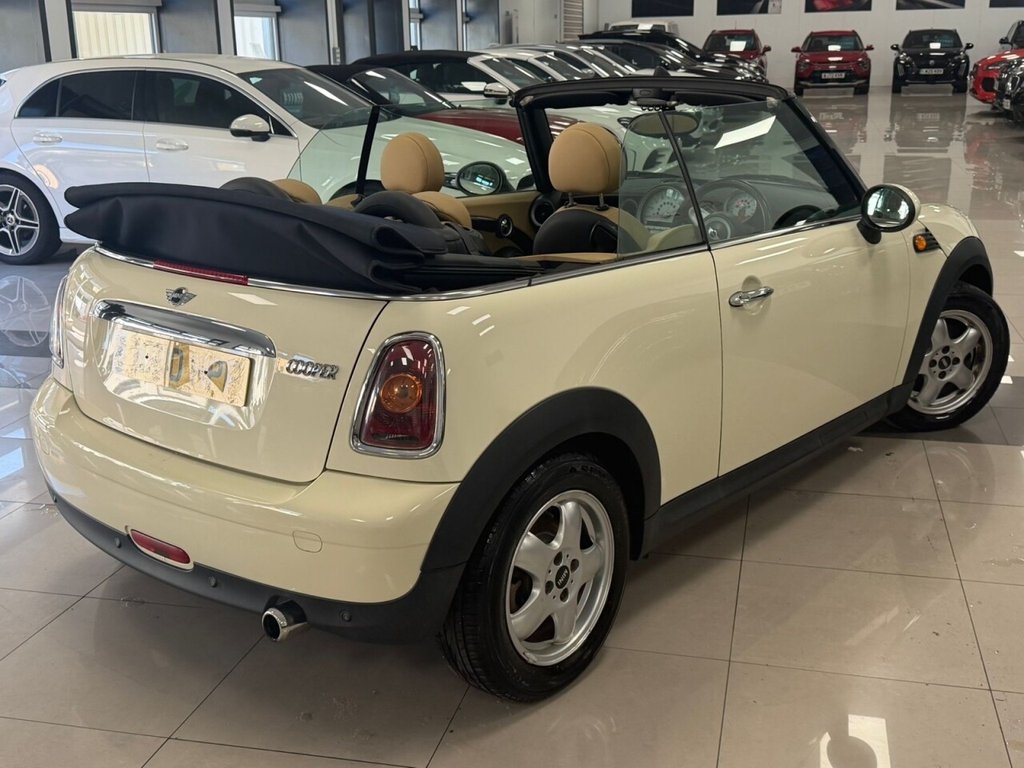 Used MINI Convertible 2010 for sale - 78219324: Photo 5