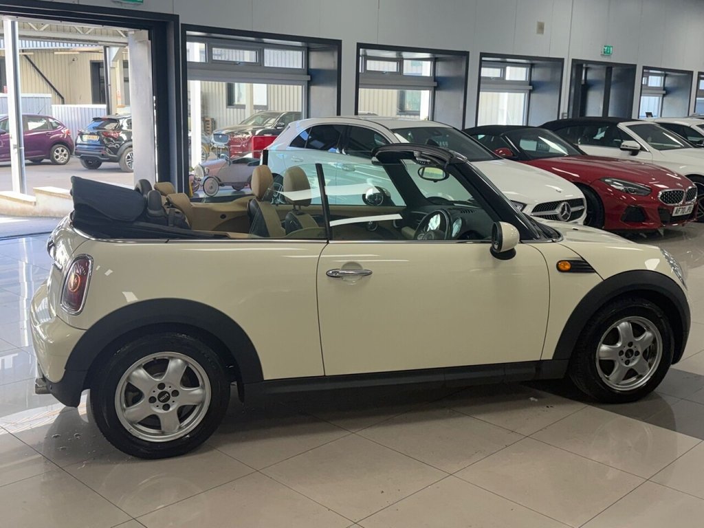 Used MINI Convertible 2010 for sale - 78219324: Photo 6