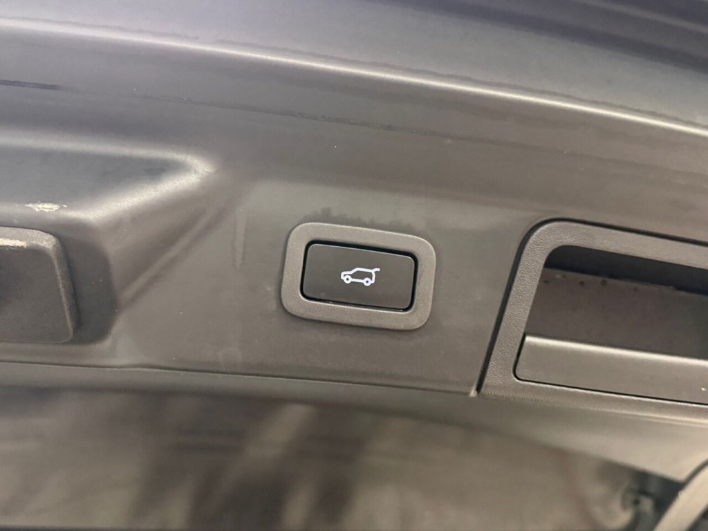 Used Land Rover Range Rover Velar 2019 for sale - 76375956: Photo 9