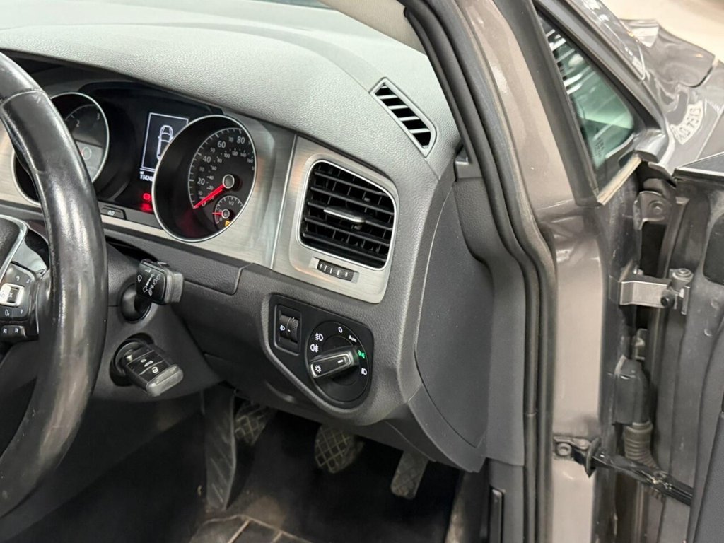 Used Volkswagen Golf 2015 for sale - 76820741: Photo 24