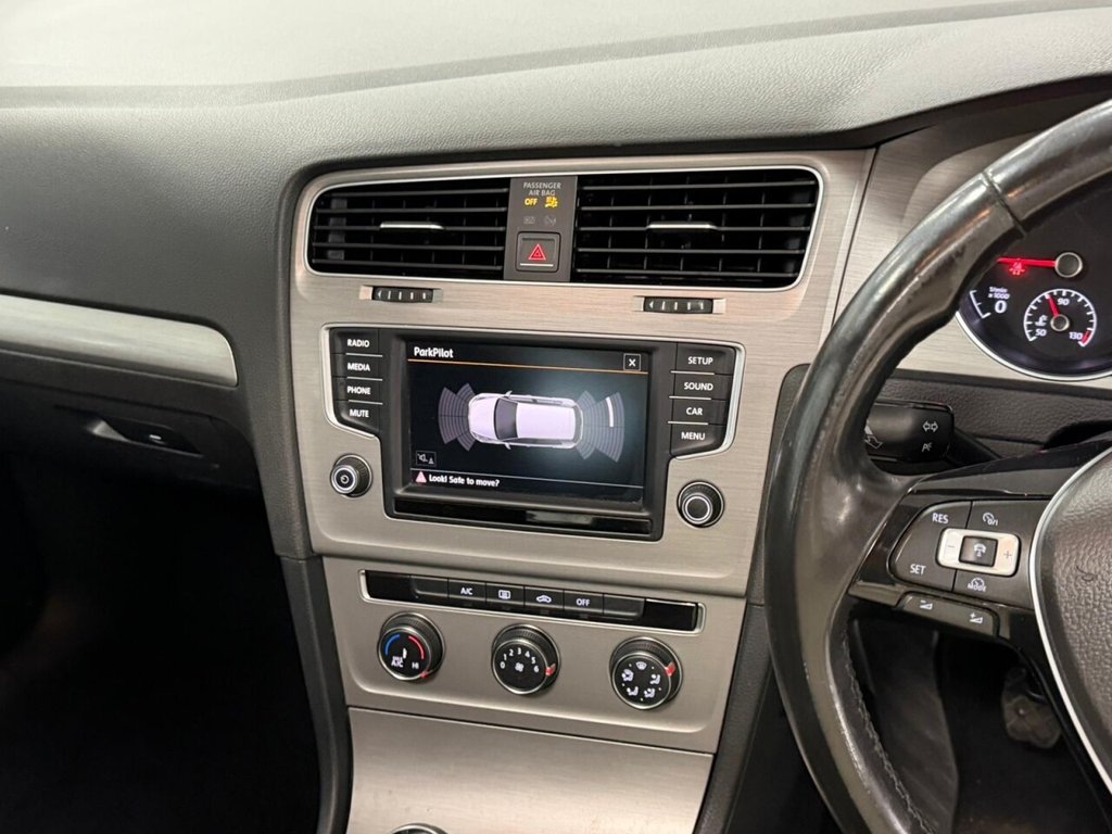 Used Volkswagen Golf 2015 for sale - 76820741: Photo 30